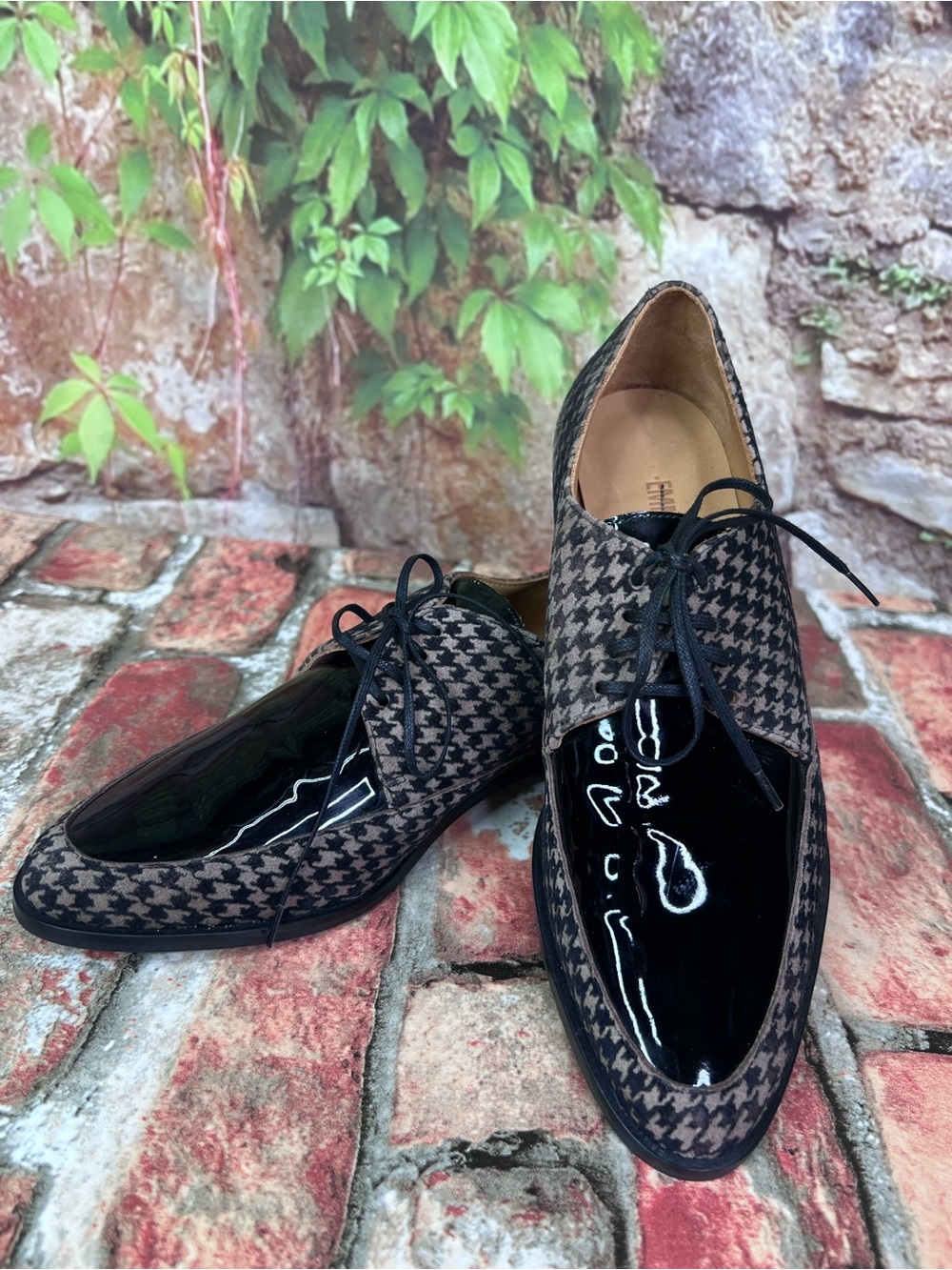 EMMA GO Houndstooth and Patent Black/Tan Handmade Danish Lace-Up Oxfords, 36 - Picture 5 of 14
